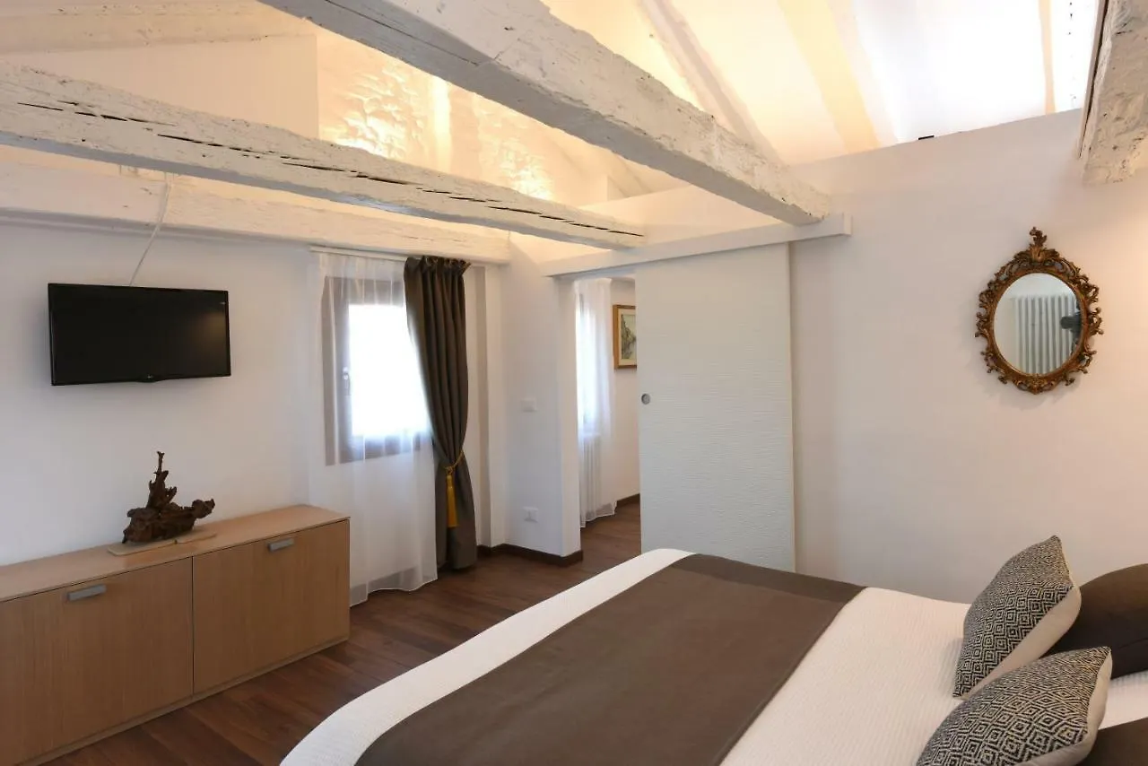 Sweet Apartment Frari Venezia 0*,  Italia