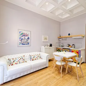 https://la-porta-di-mezzo.catania-hotels.net